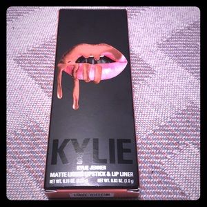 Kylie Cosmetics Makeup - Kylie Jenner Matte Liquid Lipstick 💄 Kylie Cosmetics Makeup - Kylie Jenner Matte Liquid Lipstick 💄